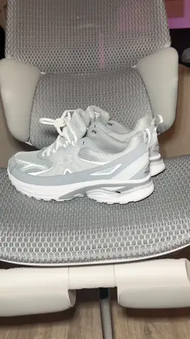 Under Armour UA Tech apparition 🥶 Disponible chez nous. 