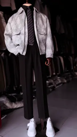 ويلي 😁 جاكيت جوخ قياسات M,L,xl,2xl #اعادة_النشر🔃  #الشعب_الصيني_ماله_حل😂😂  #اكسبلورexplore 