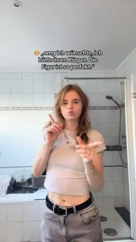 social media ist fake girls macht euch keinen stress!!! alles eine sache der beleuchtung, winkel und bearbeitung ❤️ #insecure #bodyimagehealing #girlssupportgirls 