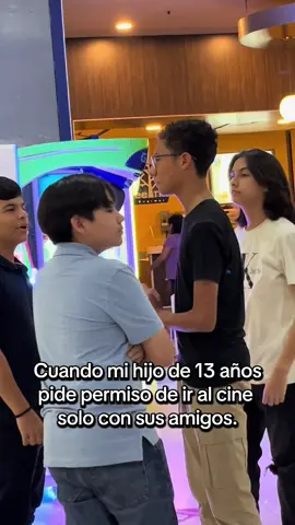 Era la primera vez que salían solos los 4, solo fuimos a dejarlos al cine y a cerciorarnos que llegaran todos y no estuvieran solos nuestros niños. Ningún papá entró al cine con ellos. Solo pasamos a recogerlos a la salida. #cinepolis #niñosdesecu #papásprotectores #cine #diversion 
