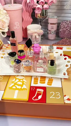 Unboxing my advent calendar #perfumetiktok #perfumecollection #perfumeaddict #perfumes #adventcalendar 