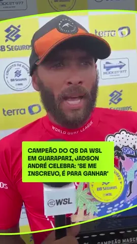 COMPETITIVO!  O potiguar de 35 anos precisou da nota da última onda para somar 12.14 pontos neste domingo, 23. Jadson superou Rodrigo Saldanha, que fez a sua primeira final entre os profissionais e alcançou 11.83. #TerraEsportes #JadsonAndre #WSL #QS #Surf 