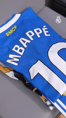 ✅👕 All set in our dressing room! #ElcheCFRealMadrid #RealMadrid 