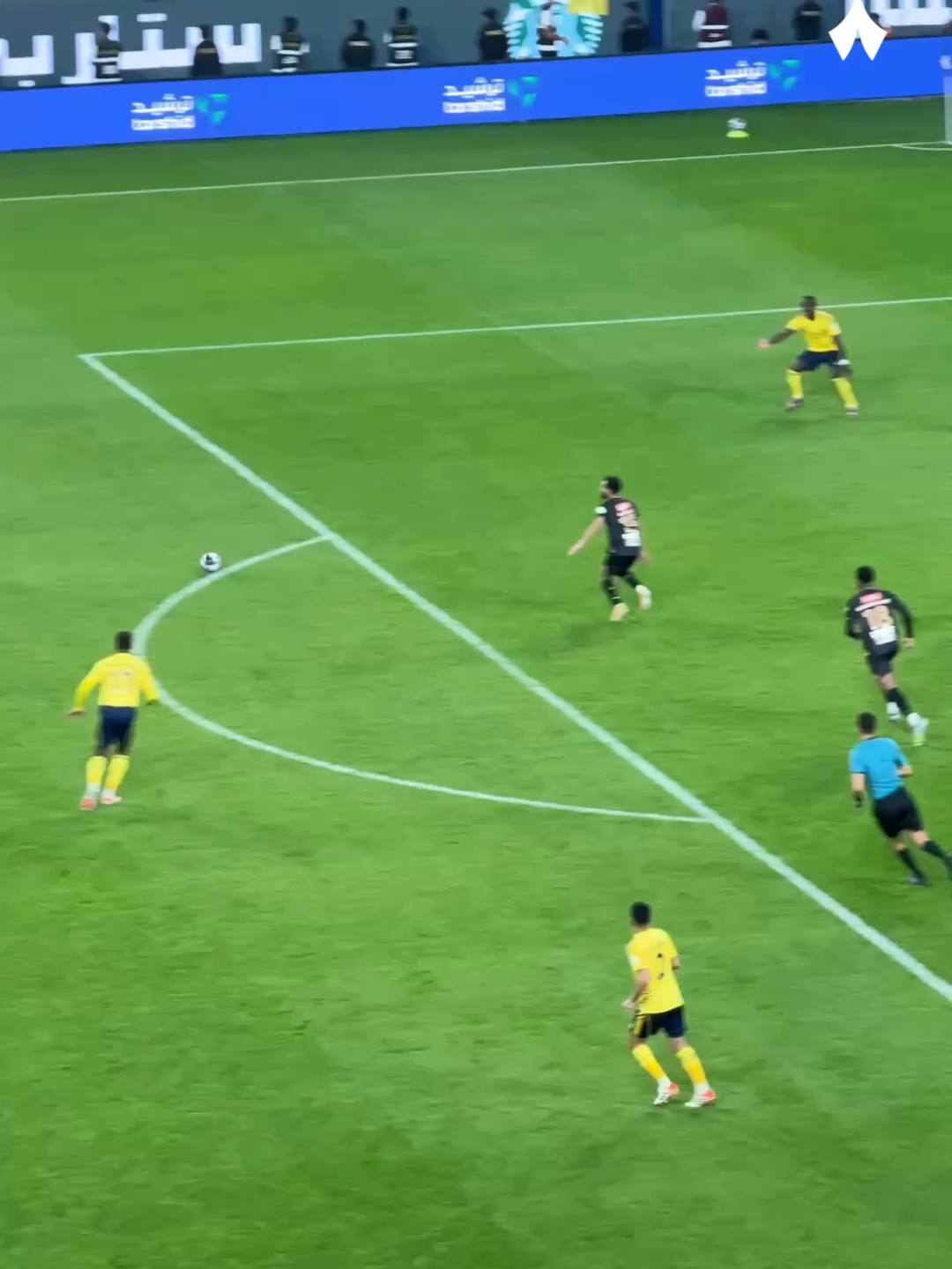 ساديو ماني يُوسع الفارق وُيسعد مدرجات النصر 🤳🏼🏟️ #النصر_الخليج | #دوري_روشن_السعودي