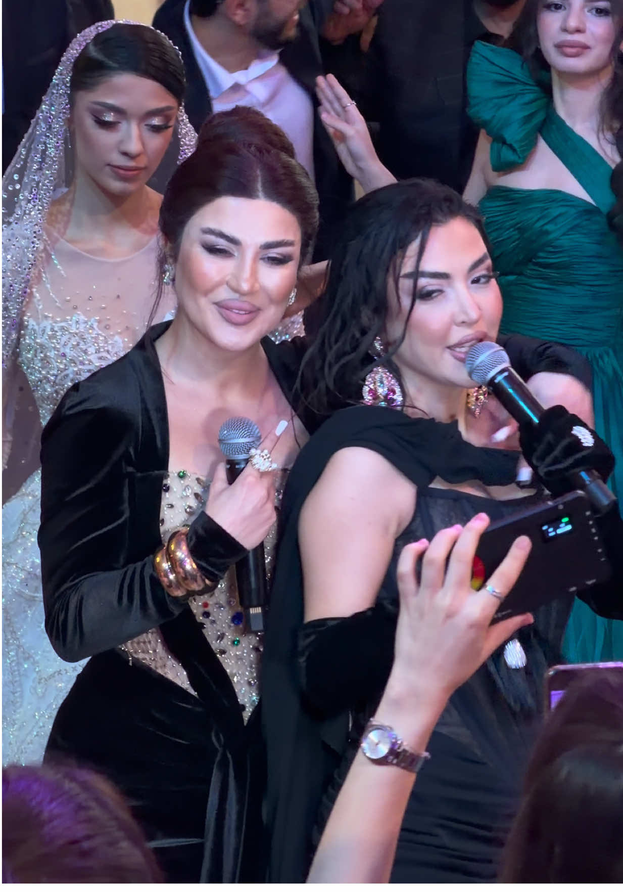 Yene küsüb @Vəfa Şərifova 😄😘