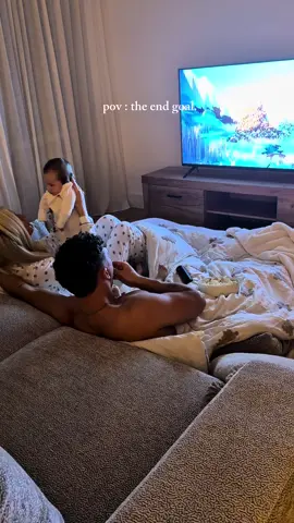 The end goal 🎬🍿🎅🏼🎄 Family movie nights with the comfiest sofa & rug from @EZ Living Interiors  #familygoals #couplegoals #relationshipgoals #marriedlife #movienights