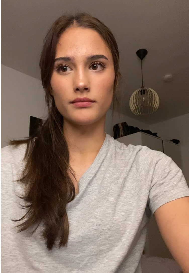 exept for my eyes i guess 🤓✌️#fyp#features #looksmaxx 