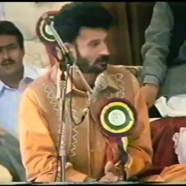 جو گر پڑا تو سبھی راستہ بدلنے لگے💔🥺 فرحت عباس شاہ  . . . . . (repost) . #urdupoetry #poetrystatus #creatorsearchinsights #sadpoetry #sadpoetry 