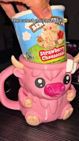 The cutest christmas gift ever🥺🎁 #icecream #holder #christmasgift #christmas #cutes 