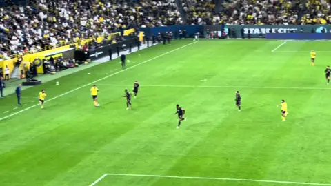 هدف رونالدو من المدرجات 🤩🤩🤩💛#رونالدو #النصر #ronaldo 