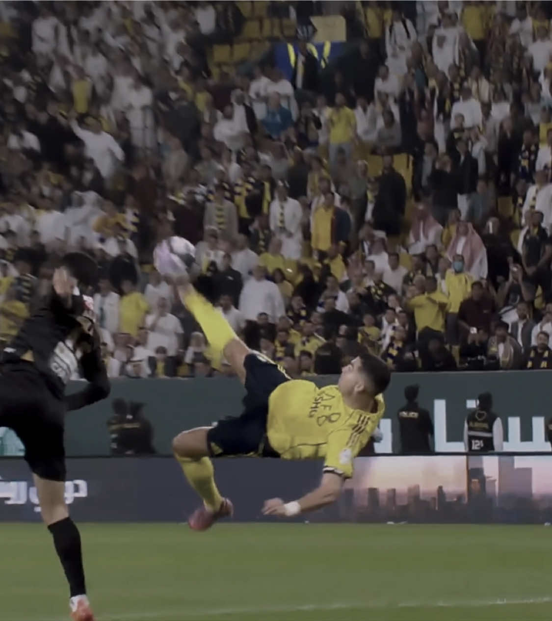 bicycle kick at ur 40s is mad work. #fyp #foryou #foryoupage #viral #football ronaldo goal today