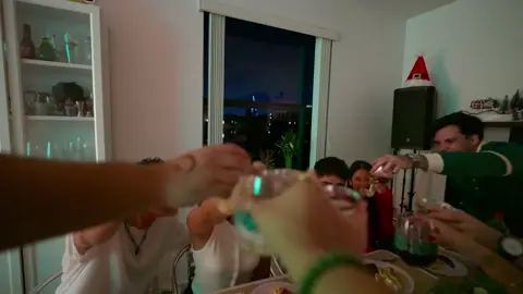 Esto necesitaba su propio clip #Friendsgiving #Friendsgiving2025 #Cinematic #Thanksgiving 