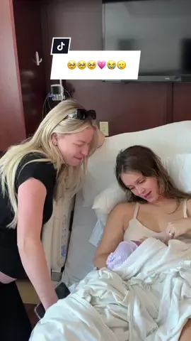 When people say they bet all of us on the show aren’t friends in real life I know they’re not talking about M&M incorporated💗🥰🥹 @Mayci Neeley 