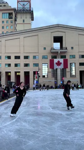 Ice Skating ⛸️ at Mississauga Celebration Square 🇨🇦 #IceSkating #celebrationsquare #mississauga #canada🇨🇦 