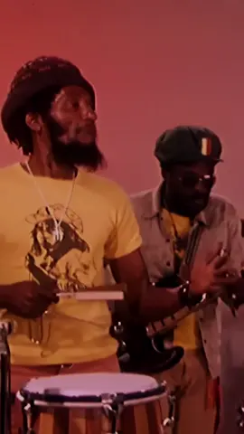 Bob Marley🍁reggae music💛♥️💚jamaïca song🇯🇲 Lyrics 🎸 #bobmarley #reggae #musica #france 