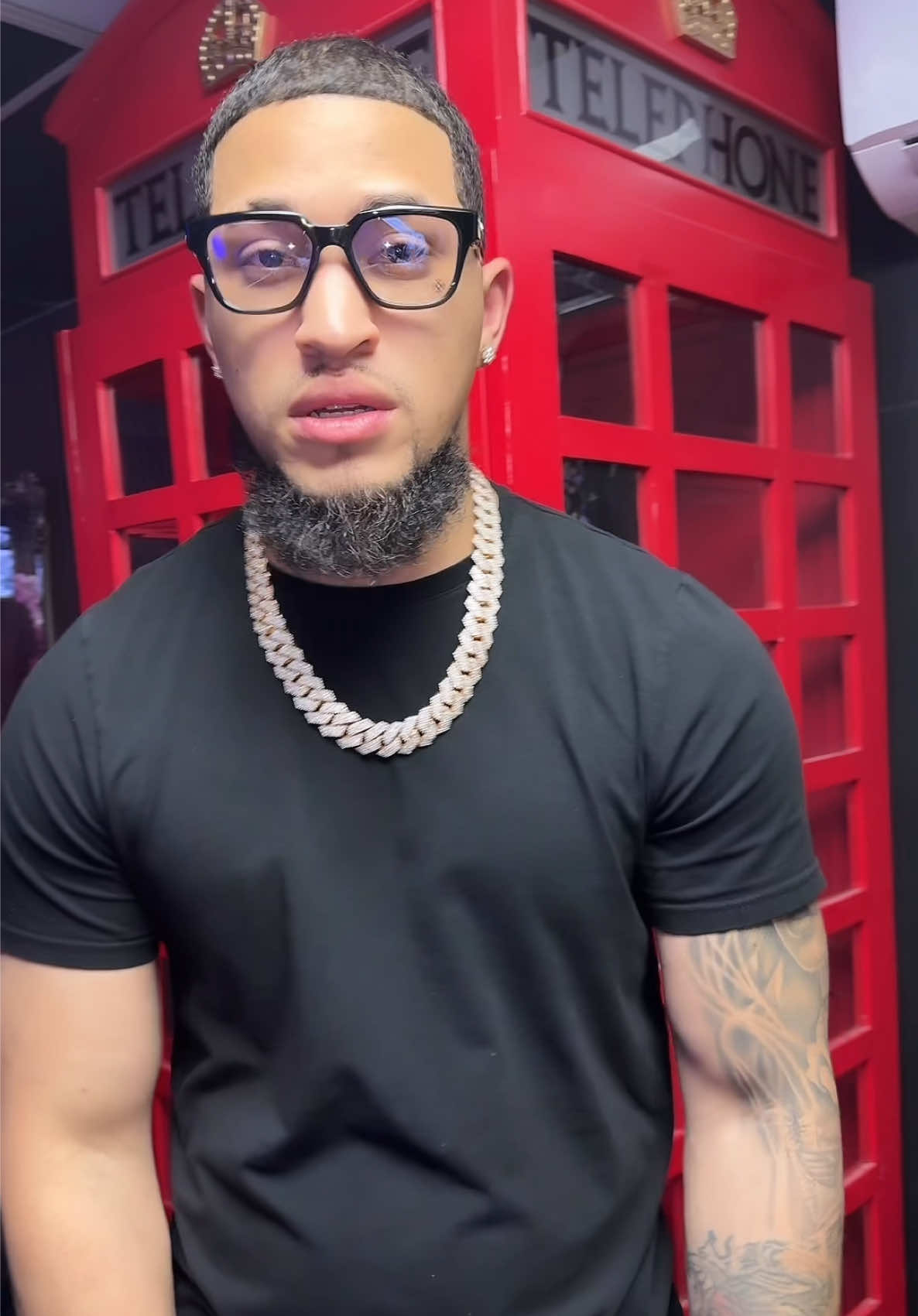 Muy prontoo salimos a romper la pita con este palo #coyote63 Ft @anuelaa Pensando 