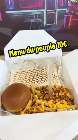 Vous nous l’avez réclamé, même si la Trends est terminée. Pour 10€ viens te régaler chez Biggy’s. #menudupeuple #tacos #cheeseburger #fritescheddar #marignane 