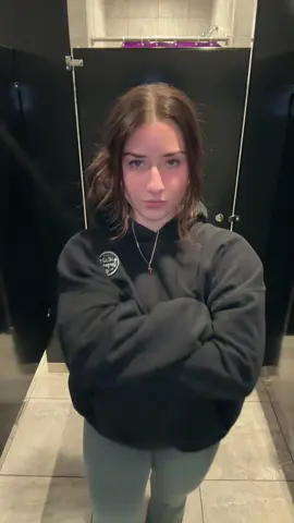 Rawr 🦖 #gym #gymgirl #glutes #dance @DFYNE 