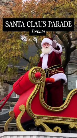 🎅🏼 We just wrapped up the Toronto Santa Claus Parade 2025 - and it was pure holiday magic. Colorful floats, music everywhere, dancers, snow falling... the city really knows how to kick off Christmas. ✨🎄 If you’re in Toronto during the holidays, don’t skip this parade -it’s cozy, nostalgic and such a fun way to feel the Christmas spirit. Even if you’re an adult... you’ll still smile when Santa shows up.🎁✨ 💡Tip: It gets crowded fast - come early + bundle up! Save for next year & tag someone who’d love this vibe. 🤶🏻❤️