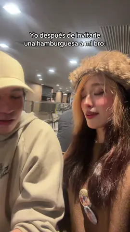 Creo que no le gustó la hamburguesa @SG TRASH 