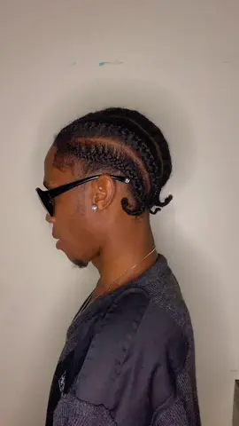 Oba ‘Eddikini’ kyeki but anyways it’s ‘kimaruffa’ language 😂😂😂 #nzalina #viral #trending #foryoupage #fypシ゚  @Feffebussimusic @Dax Vibez ❤️‍🔥 @SPICEDIANA @🔥Bby @badboykapeke 