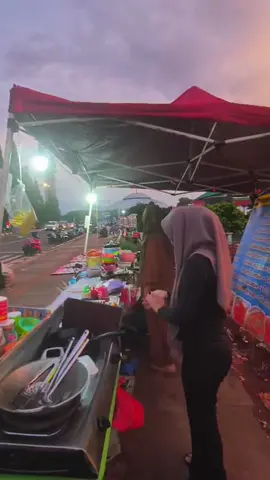 nongkrong diwarung bang away sambil liat pemandangan yang indah🌄😍😍