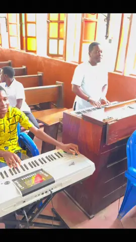 #jmsi#smut#christ#roi#@PSALLETTE DE MARIE @🎙️ÉCLAT D'OR🎶 @RUCH TV  📡 @✨CSSPP🎶 @Sancta Maria✨🛐 @Chanterelles MSI @Aimérance @Fadavi Kpē 