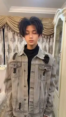 dence #yousefi @尤索菲(yousef) 