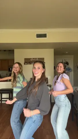 The trio is here😜@Ava @Ava 