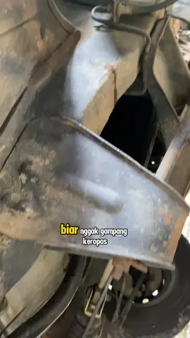 Mencegah kolongan dan sasis mobil biar ngga gampang keropos. #pelapisantikarat #catantikarat #antikarat #undercoat #fyp 