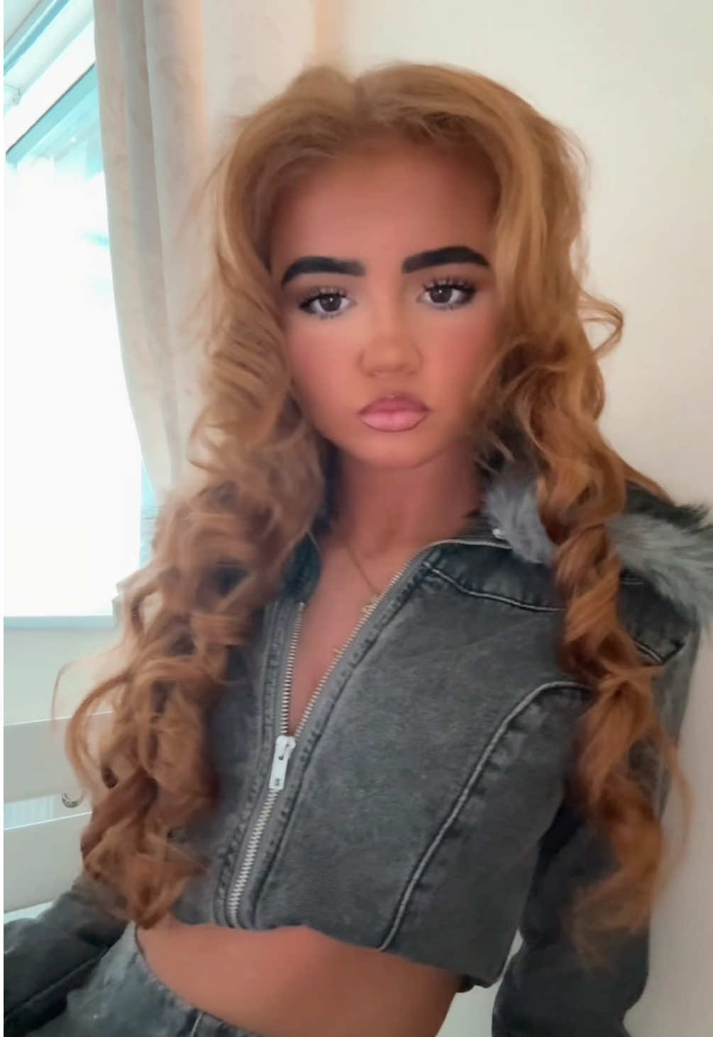 ⚠️fake body⚠️⚠️fake everything⚠️