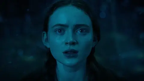 I cannot believe we’re 3 days out til season 5. I’m gonna HURL. Anyway here’s a Lumax edit to celebrate :-)))  #strangerthings #strangerthingsedit #strangerthings5 #lumax #maxmayfield 