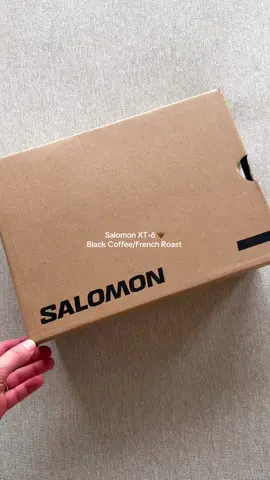 Unboxing my new @Salomon XT-6 🤩 #salomon #salomonxt6 #salomonshoes #sneakers #hikingshoes 