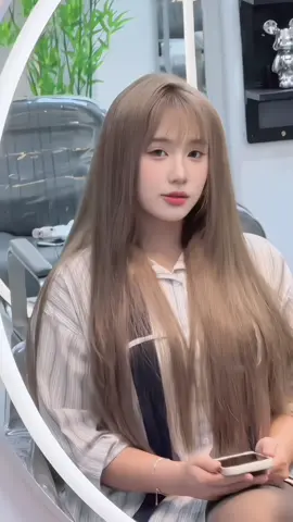 Bật mí một Salon chuyên Màu  tại Pleiku , bạn nào mà chưa tìm được địa điểm tẩy tóc thì đừng ngại ib anh nha ^^ #gialai81 #pleiku #hktokyohairsalon #HairTrend2025 #hoangtokyo #salontocpleiku 