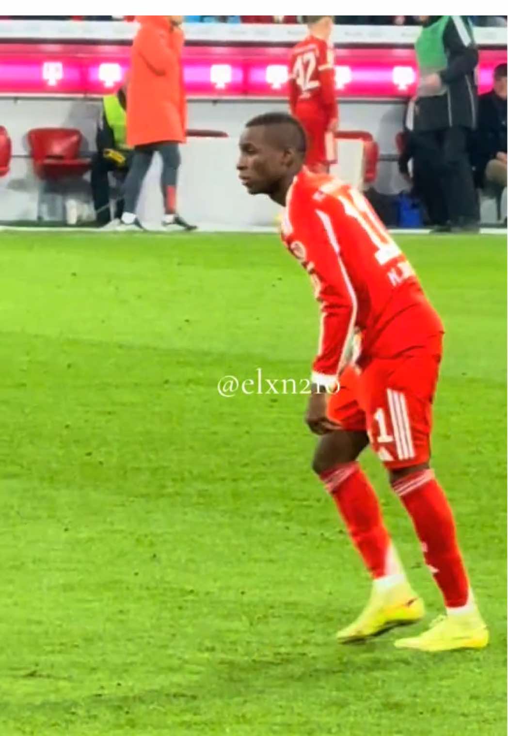 Nicolas Jackson substitution ⚽️ #nicolasjackson #fcbayern #fyp #football #bundesliga 