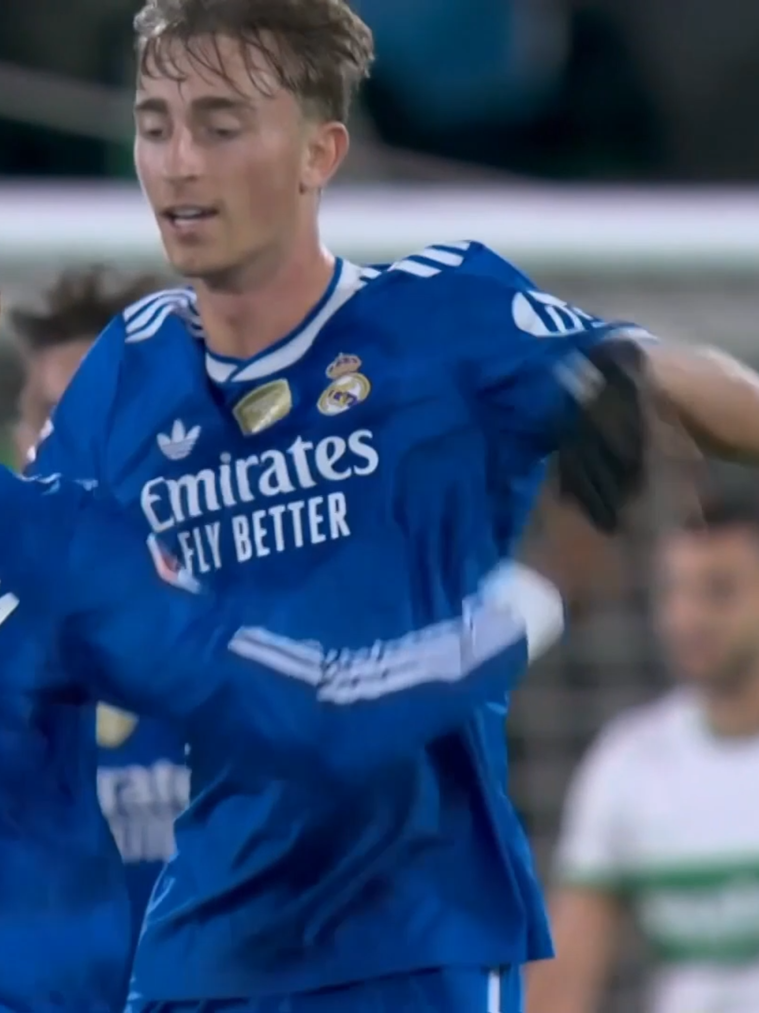 ⚽️ Real Madrid aradığı golü Huijsen ile buldu! #SadeceSpor #LaLiga #elche #realmadrid #huijsen