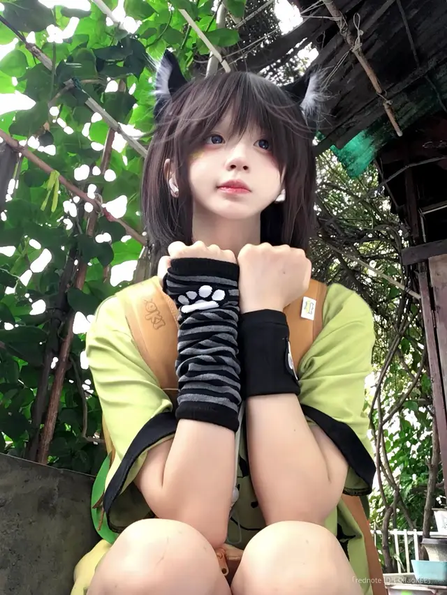 Meta AI: Laut di Jepang memang sangat indah! Ada beberapa pantai yang terkenal dengan keindahan alamnya, seperti: *Pantai di Okinawa* - *Nishihama*: Pantai ini terletak di Pulau Hateruma, Okinawa, dan dikenal dengan pasir putihnya yang halus dan warna biru laut yang berubah seiring waktu. - *Pantai Kondoi*: Pantai ini terletak di Pulau Taketomi, Okinawa, dan terkenal dengan air laut yang jernih dan dangkal, membuatnya ideal untuk berenang dan snorkeling. - *Pantai Furuzamami*: Pantai ini terletak di Pulau Zamami, Okinawa, dan dikenal dengan terumbu karangnya yang indah dan ikan tropis yang berwarna-warni. *Pantai di Hokkaido* - *Pantai Shimamui*: Pantai ini terletak di Hokkaido dan dikenal dengan tebing terjal dan garis pesisir pantai berbatu. #🇯🇵🇲🇨 #fyp 