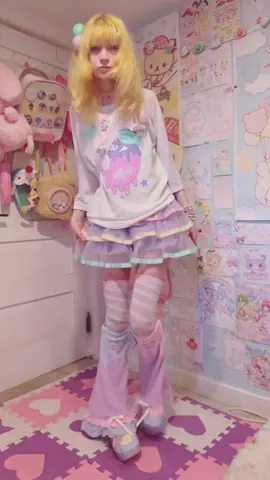 i feeell… like a yami kawaii drawing … does that make sense #yumekawaii #fairykei #jfashion #2010s #yamikawaii 