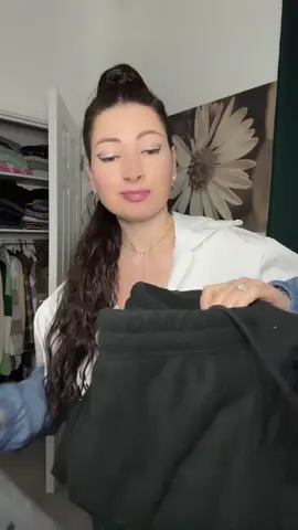 Pantalonii perfecți pentru iarnă! ❄️🔥 Super moi, ultra-călduroși și îmblăniți în interior. Sunt comozi rău, sunt elastici, nu te strâng și au material gros, perfect pentru frig, muncă, plimbări sau livrări,ambiente reci Îi recomand la maxim — sunt exact ce trebuie acum pe frigul ăsta! #tiktokmademebuyit  #blackfridaysales  #man 🇬🇧🇧🇪🇪🇸 #🛍️ 