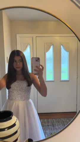 draft from main 🤍🫧🪽 #last #dress #im18tiktok #dontbanme 