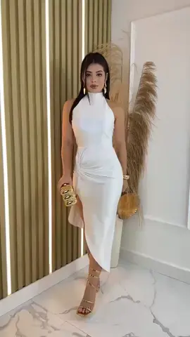 vestido feminino gola alta midi cintilante com bojo festa luxo!! link nos comentários https://s.shopee.com.br/4VVD72hKw8