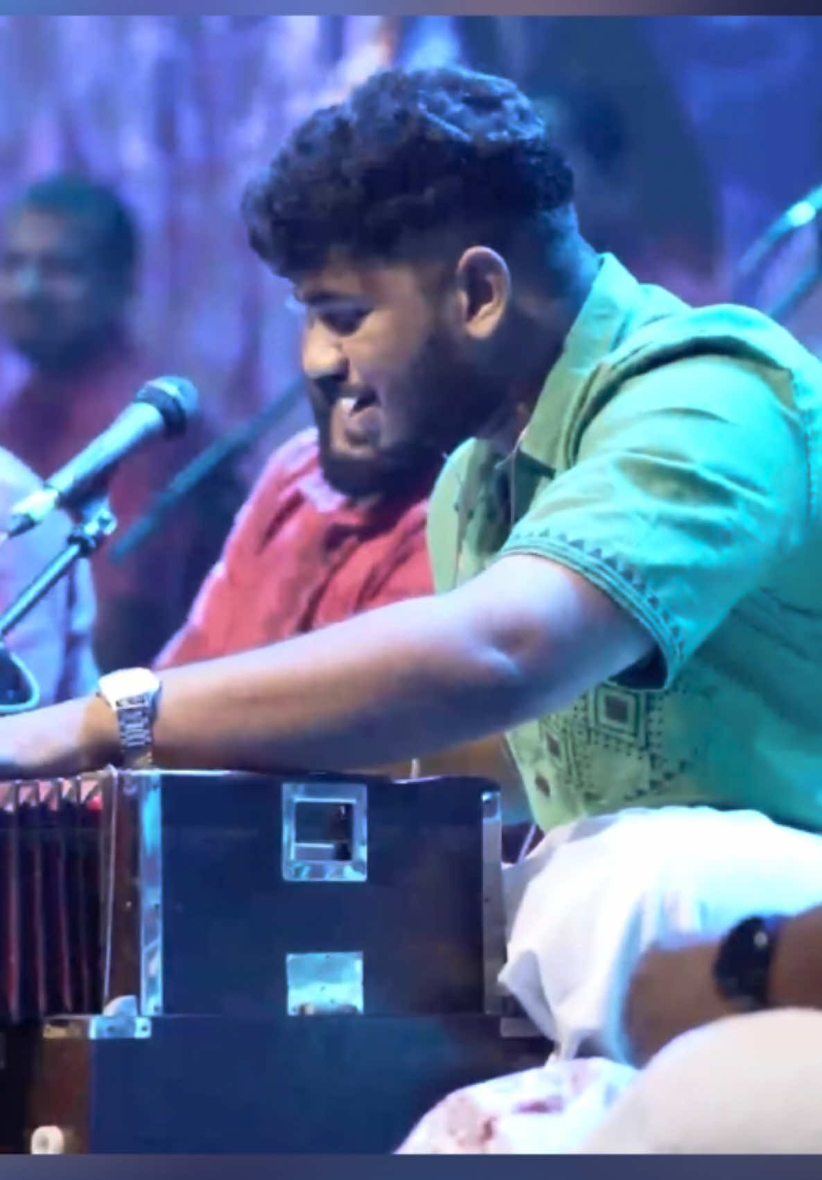 Manohari Radhe Radhe ♥️🎼♥️🎼♥️🎼♥️🎼♥️- Bhajan Connect Palakkad - Sharan's Harmonium Magic Elevates This Viral Hit [Nandagovindam Bhajans] #VNVideoEditor #fyp #foryou #bhajan #viral 