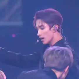 joshua hung esse eh o seu marido? 👅🫦 #dk #dokyeom #seventeen #fyp #foryou 