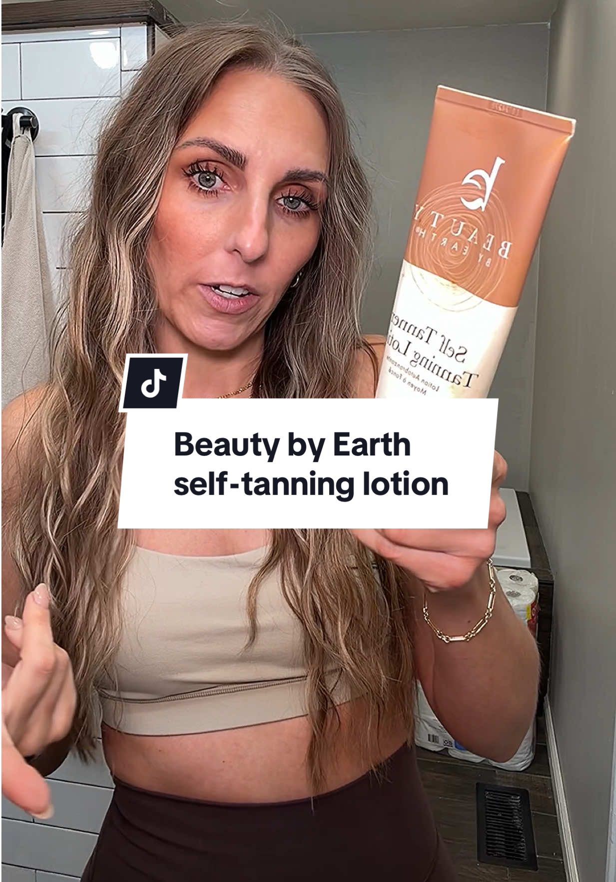 If you hate thr mess of self-tanning mousse and sprays, can’t stand the stank of tanners, or always seem to be streaky - you need to try this @Beauty by Earth lotion! 🎀 I’m using the color medium to dark.  #beautybyearth #selftan #selftanner #selftanning #tanninglotion 