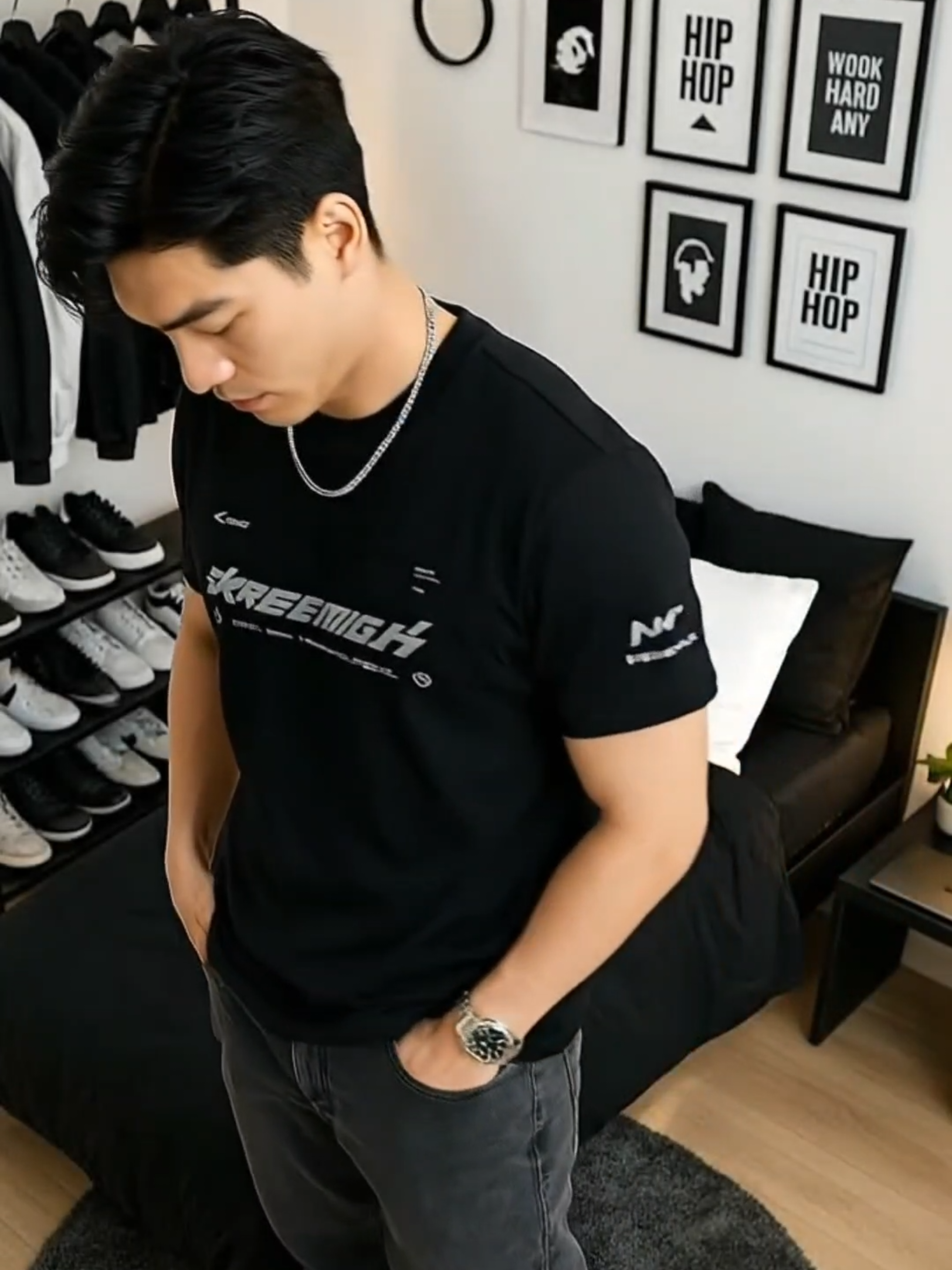 Behh cakep sih ini, dilihat model depan belakang cakep #kaos #tshirt #kaospria #kremlin  #outfit  