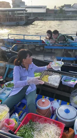 Hủ tiếu lắc Miền Tây Chợ nổi Cái Răng #floatingmarket #mekongdelta #viralvideo #localtourguidemekong #canthocity 