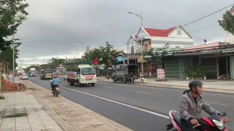 Sáng nay 24/11 xe của đoàn thiện nguyện xã Phú Thiện đã khởi hành hướng về bà con vùng lũ Phú Yên xe không chỉ chở nhu yếu phẩm(gạo,mì,bánh trái) mà còn đem theo tình thương của tất cả bà con Phú Thiện gửi tới bà con Phú Yên.       Rất mong tấm lòng này đc bà con Phú Yên đón nhận… #lulutmientrung #cứunạncứuhộ 