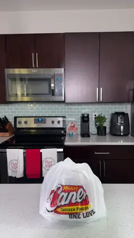 We did it @Cleveland Browns @Raising Cane's #sundayscaires #cleveland #browns 