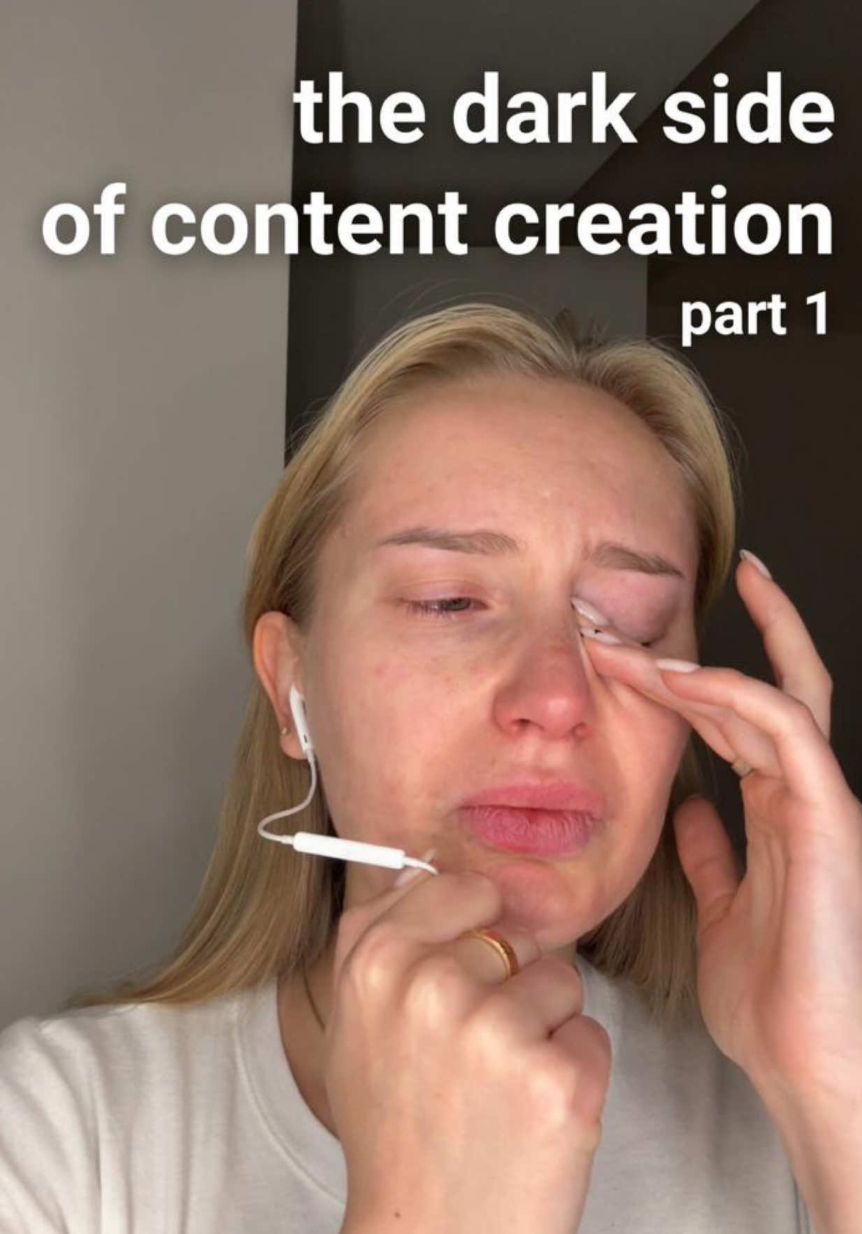 Part 1 This is the other side of content creation that no one seems to be talking about.  I am crying in a coffee shop while editing this but I think this is incredibly important for people to see. Before I became a content creator nobody prepared me that my self worth and mental health will be tied to likes and views. And honestly I am so surprised that not more people dont talk about this side of social media. #MentalHealth #contentcreator #influencer 