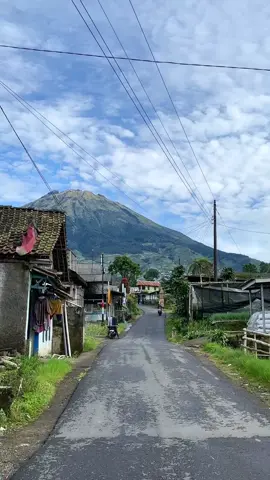 Vibes hidup di lereng gunung #sukomakmur #wisatamagelang #fyp #fypage #magelang 